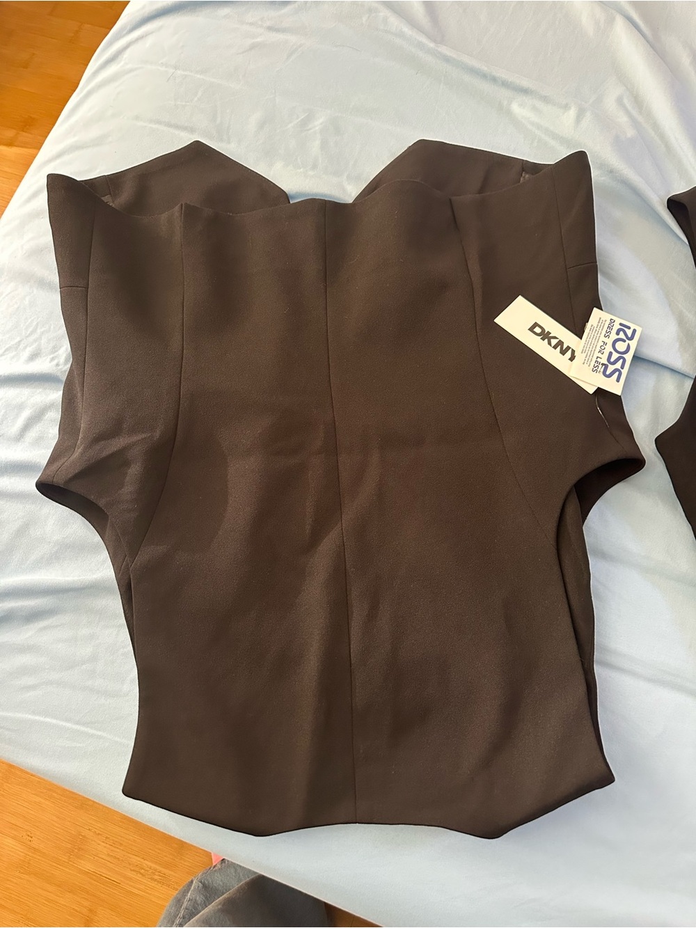 DKNY Black Structured Off-Shoulder Cap-Sleeve Top
